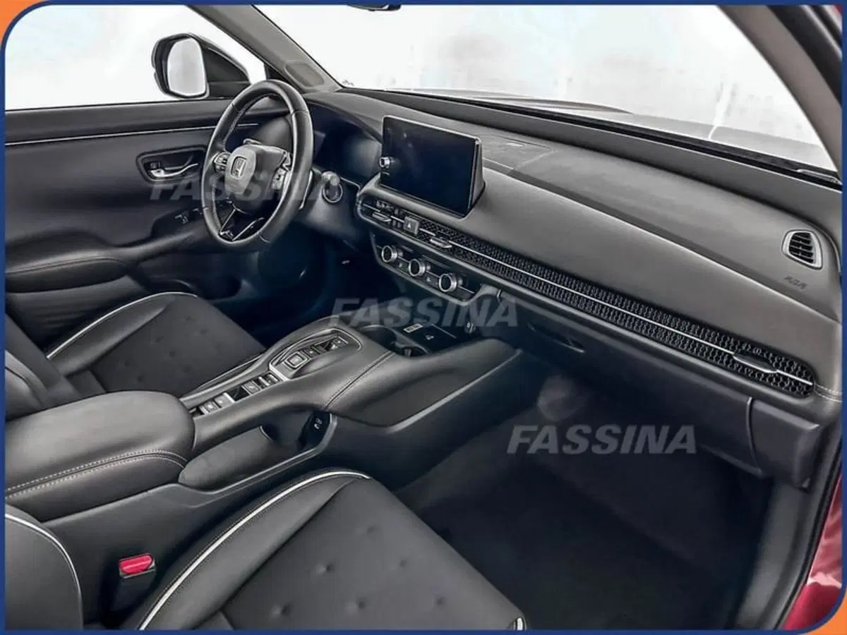 Honda ZR-V usata a Milano (13)