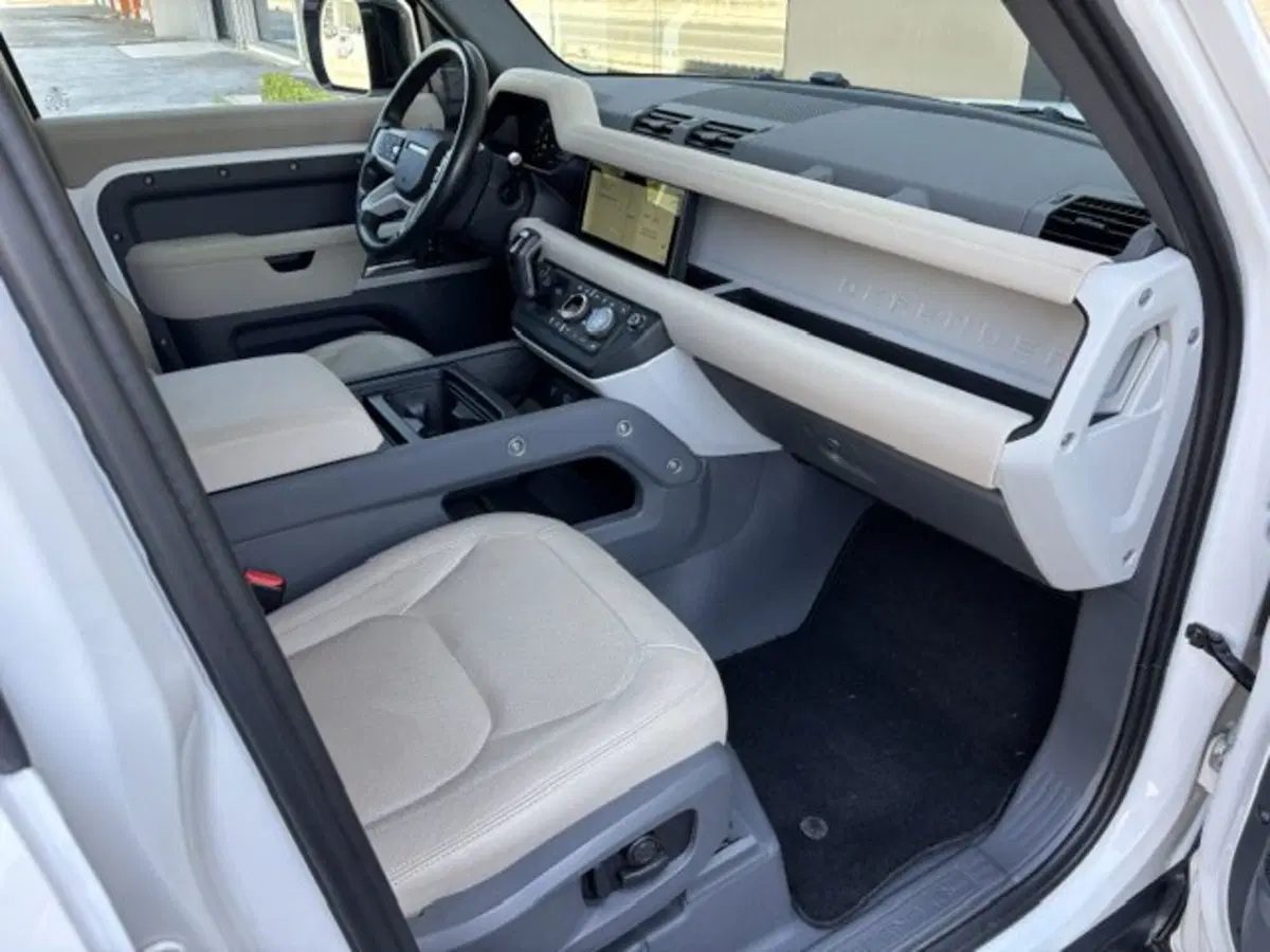 Land Rover Defender usata a Pesaro-Urbino (3)