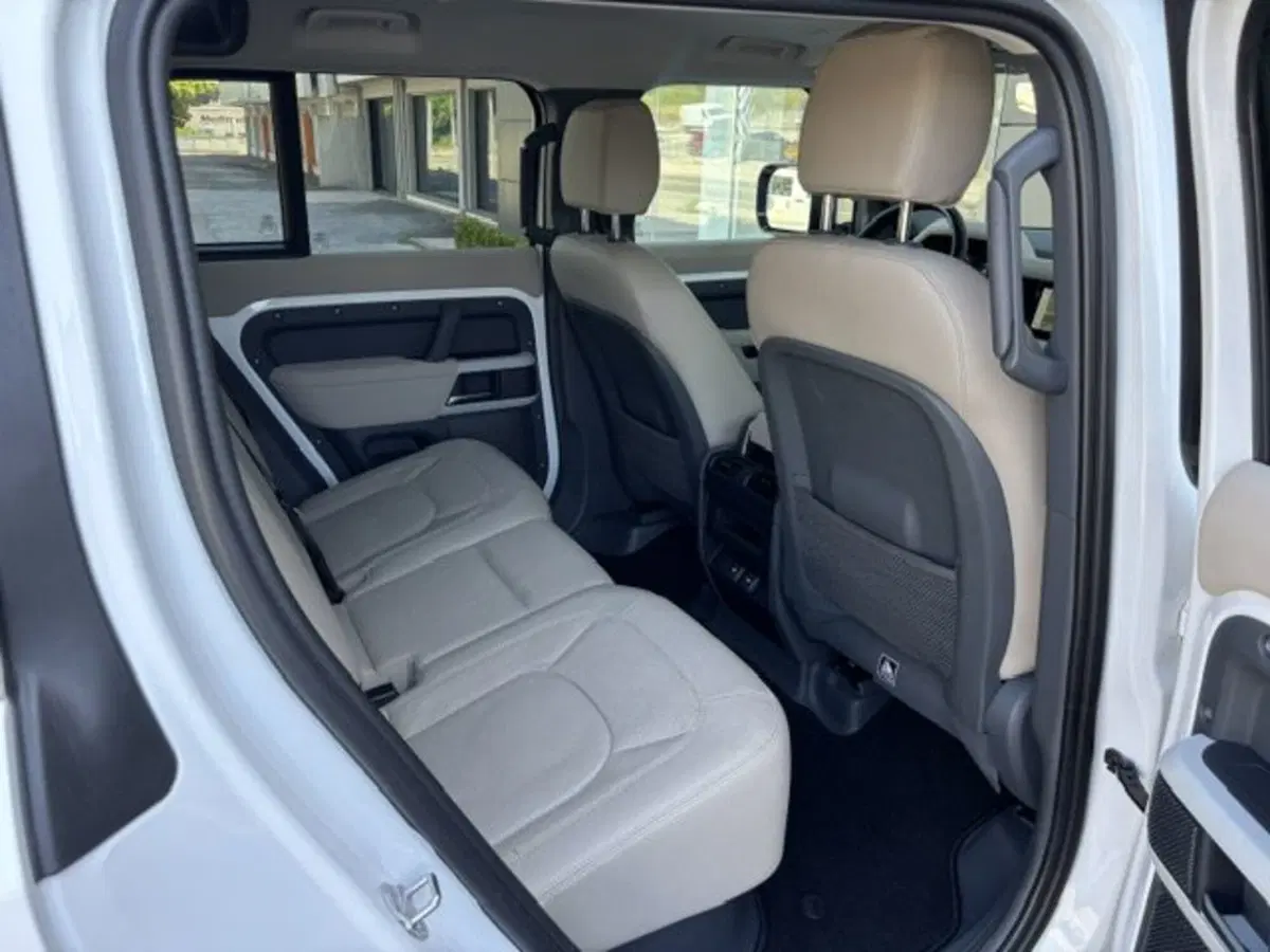 Land Rover Defender usata a Pesaro-Urbino (5)