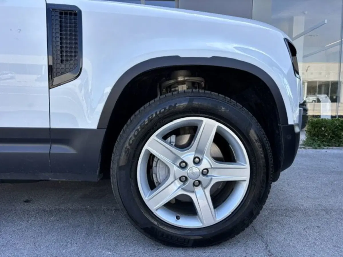 Land Rover Defender usata a Pesaro-Urbino (9)