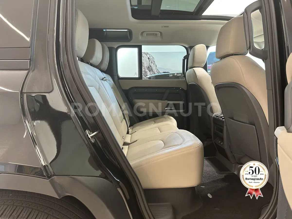 Land Rover Defender usata a Forlì-Cesena (11)