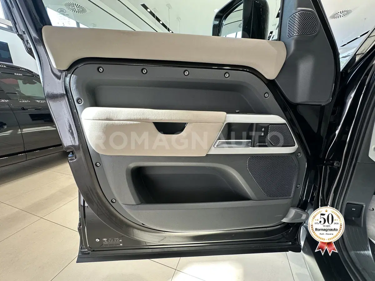 Land Rover Defender usata a Forlì-Cesena (15)