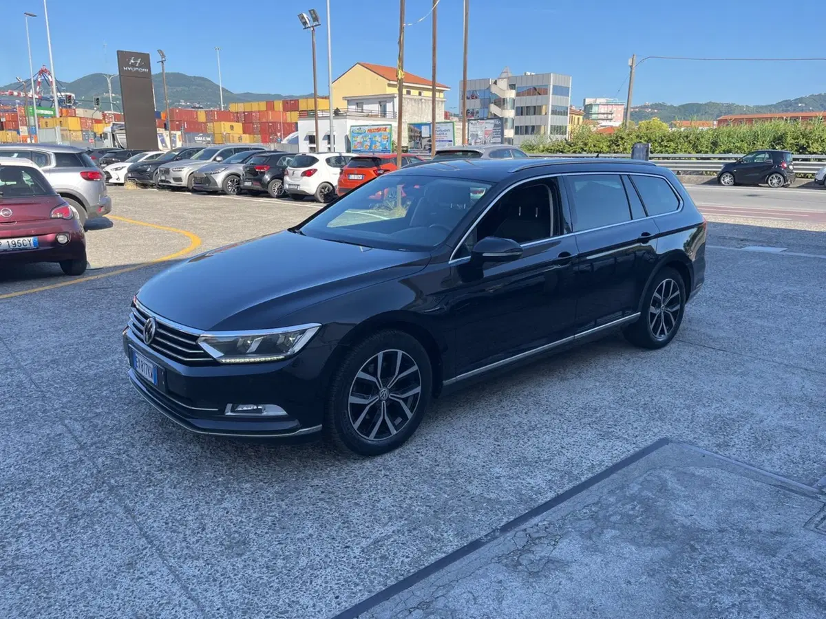 Volkswagen Passat usata a La Spezia