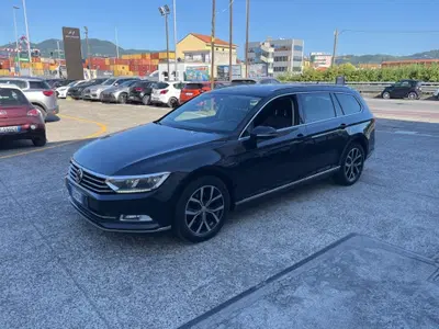 Volkswagen Passat 2.0 TDI DSG Highline BlueMotion Technology del 2015 usata a La Spezia