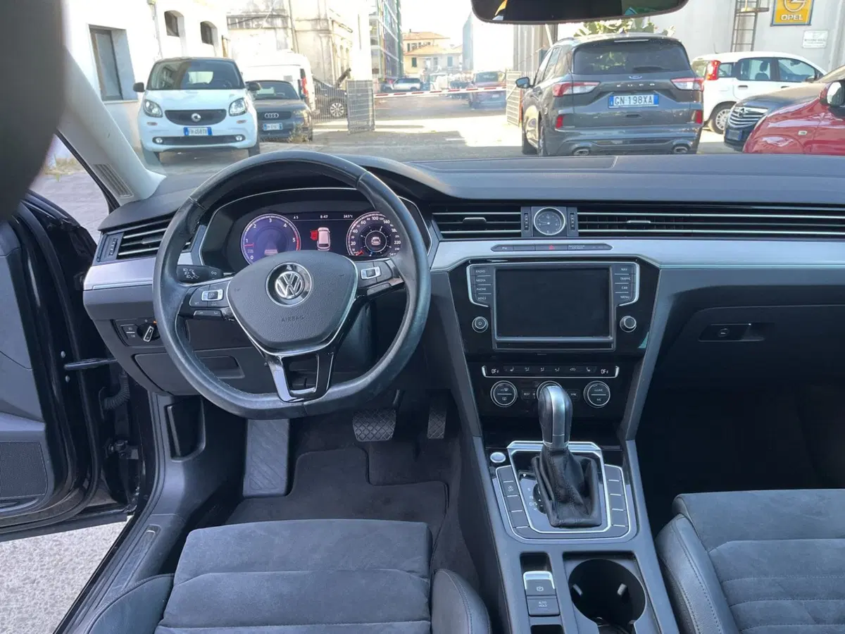 Volkswagen Passat usata a La Spezia (10)