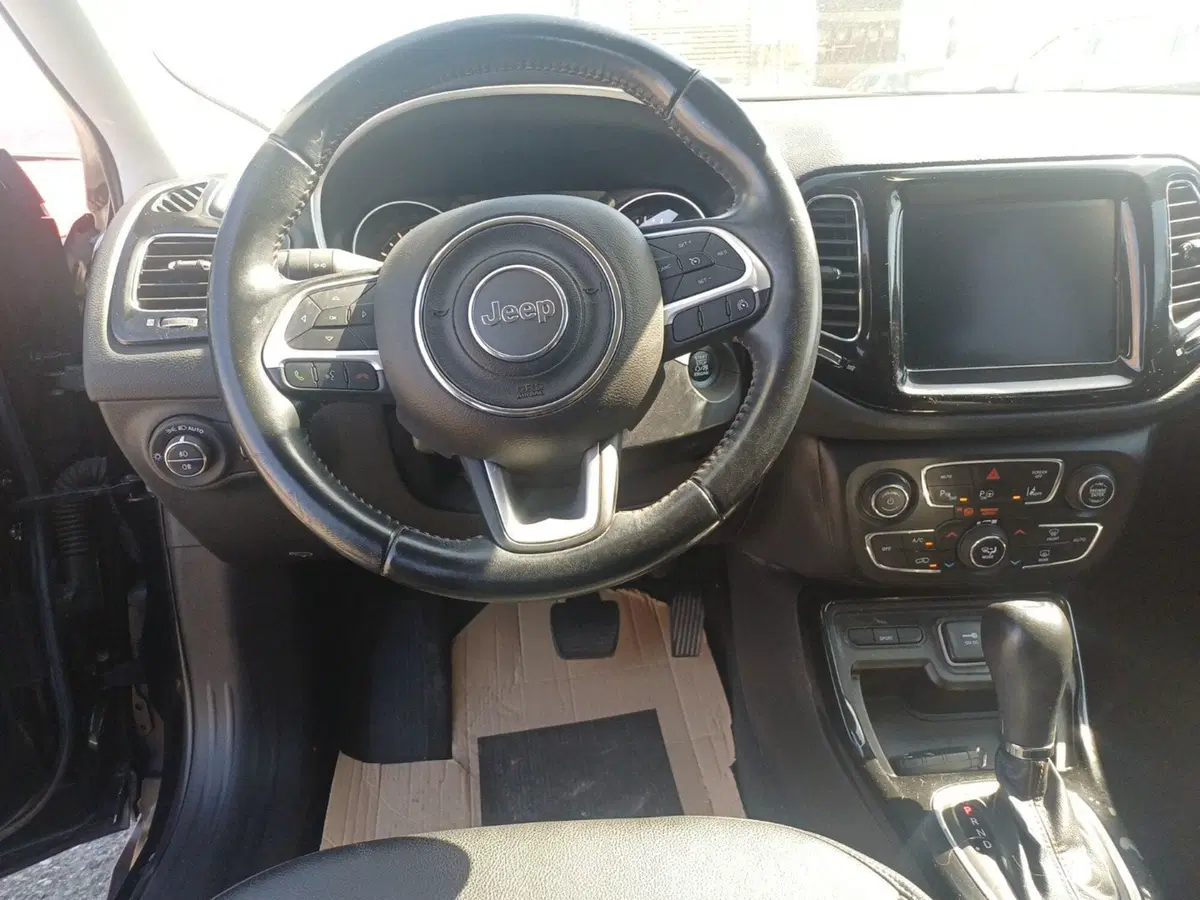 Jeep Compass usata a Massa-Carrara (12)