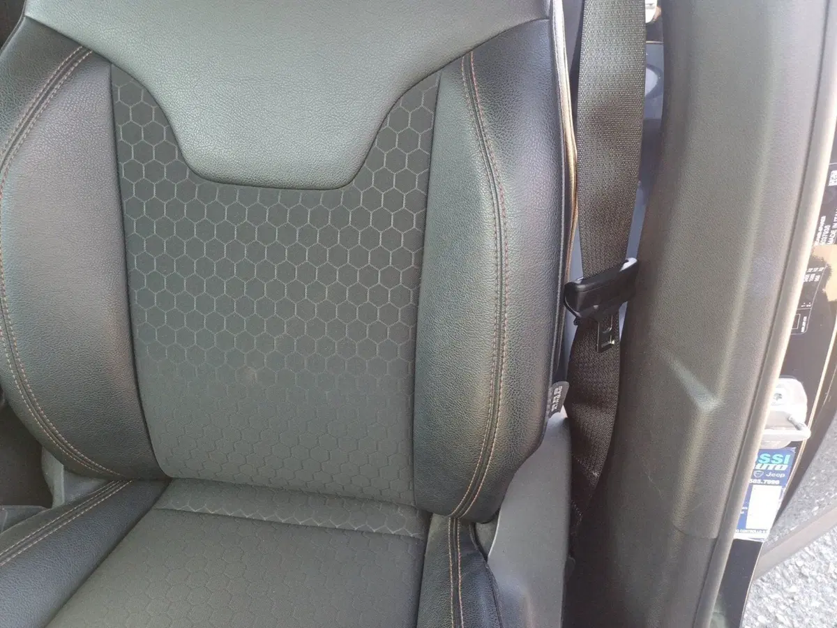 Jeep Compass usata a Massa-Carrara (15)