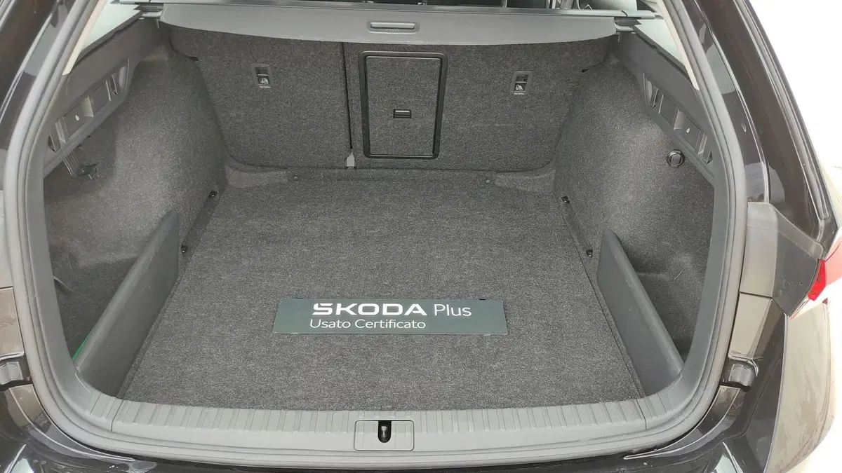 Skoda Octavia Station Wagon usata a Taranto (11)