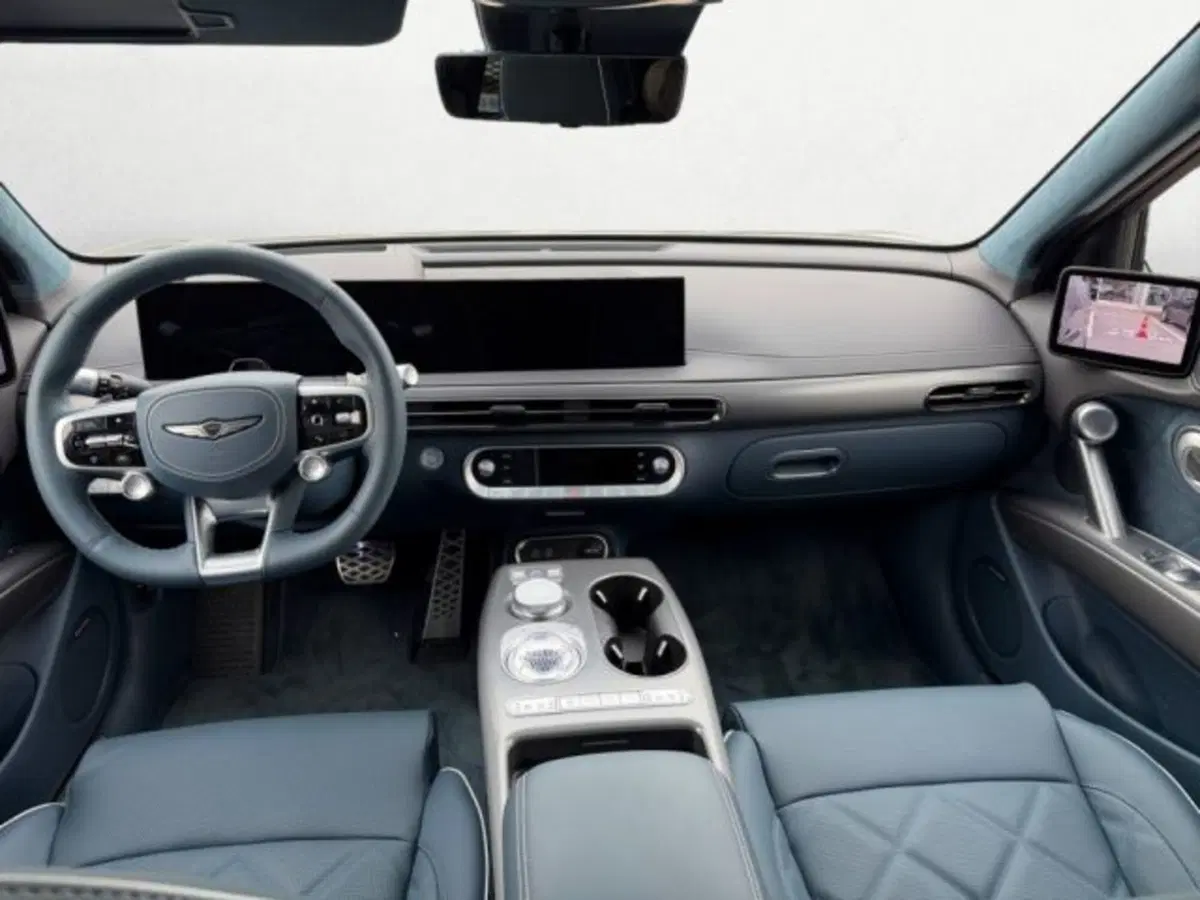 Genesis GV60 Magma nuova a Padova (11)