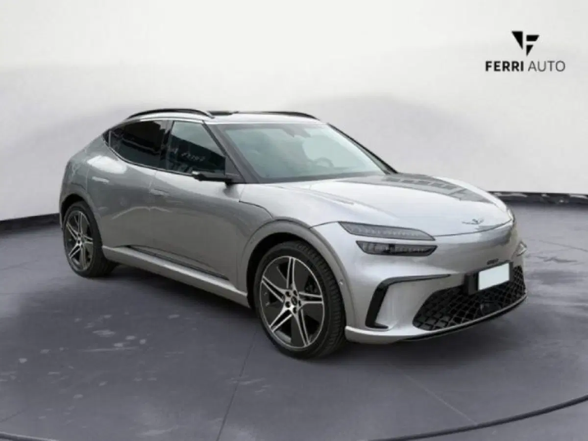 Genesis GV60 Magma nuova a Padova (4)