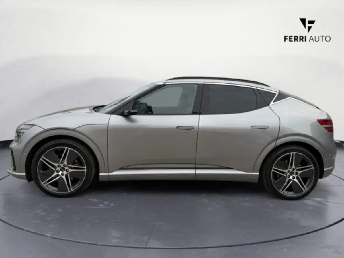 Genesis GV60 Magma nuova a Padova (6)