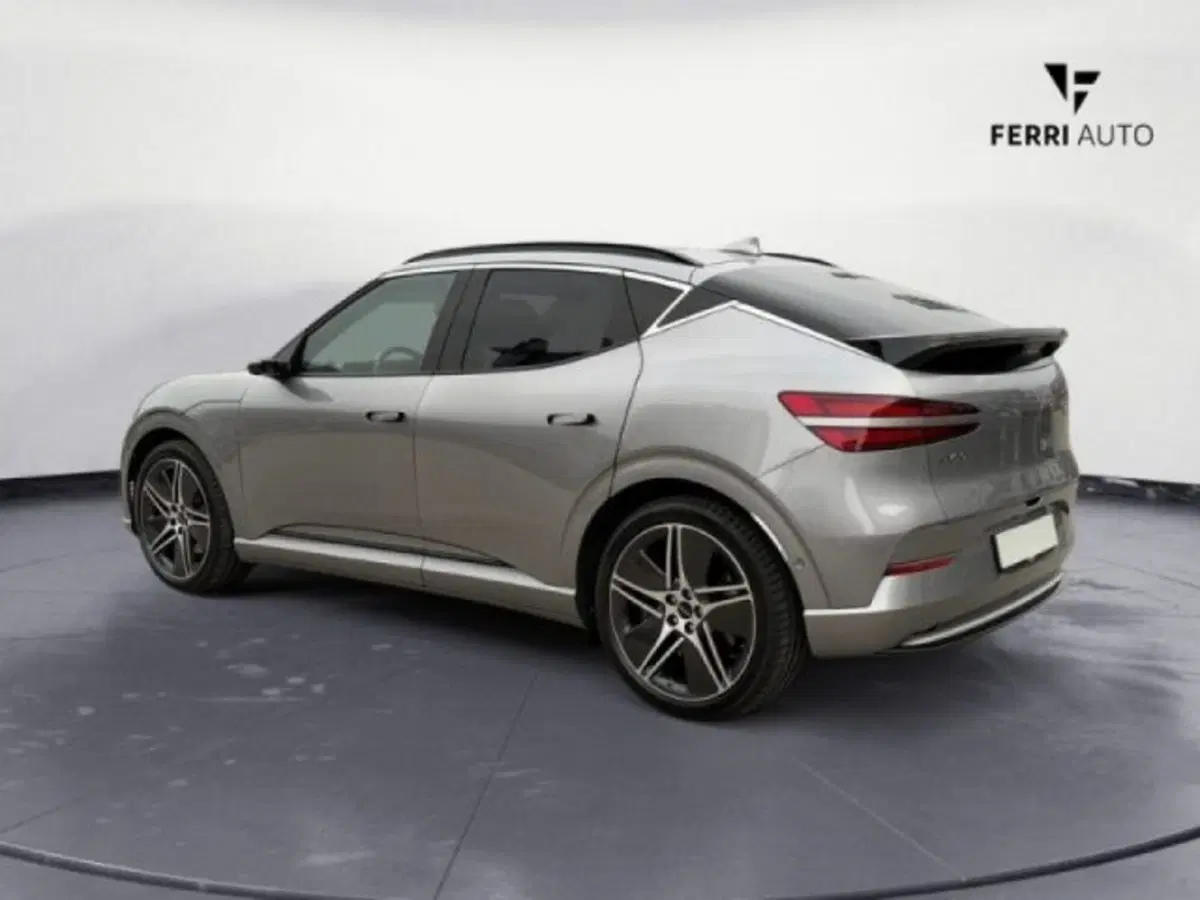 Genesis GV60 Magma nuova a Padova (9)