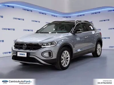 Volkswagen T-Roc 1.0 TSI Life del 2024 usata a Albano Laziale