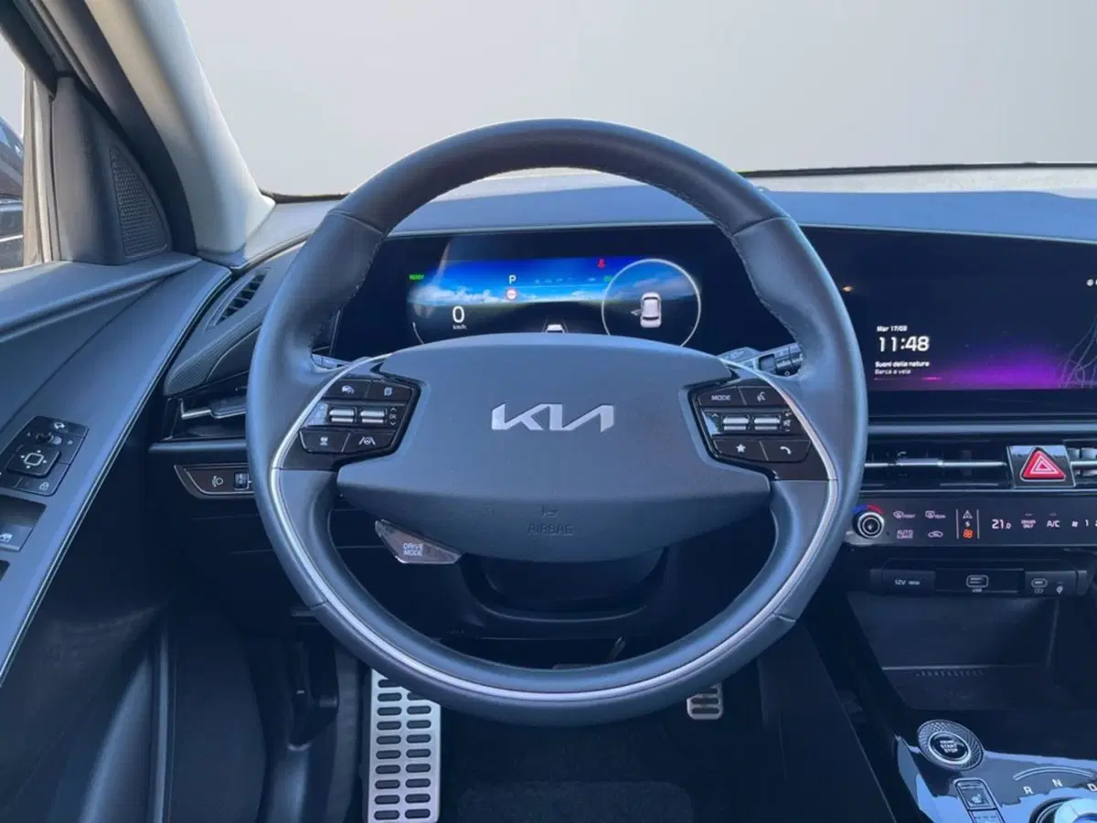 Kia Niro usata a Milano (13)
