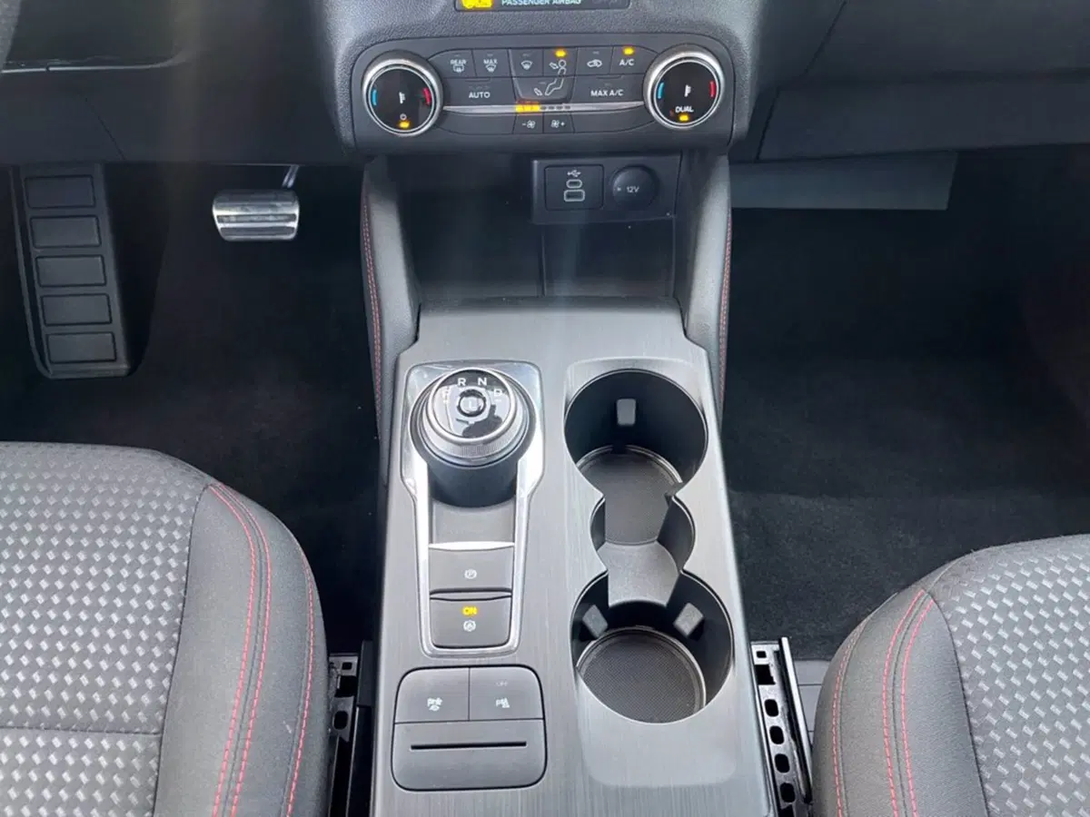 Ford Kuga usata a Milano (16)