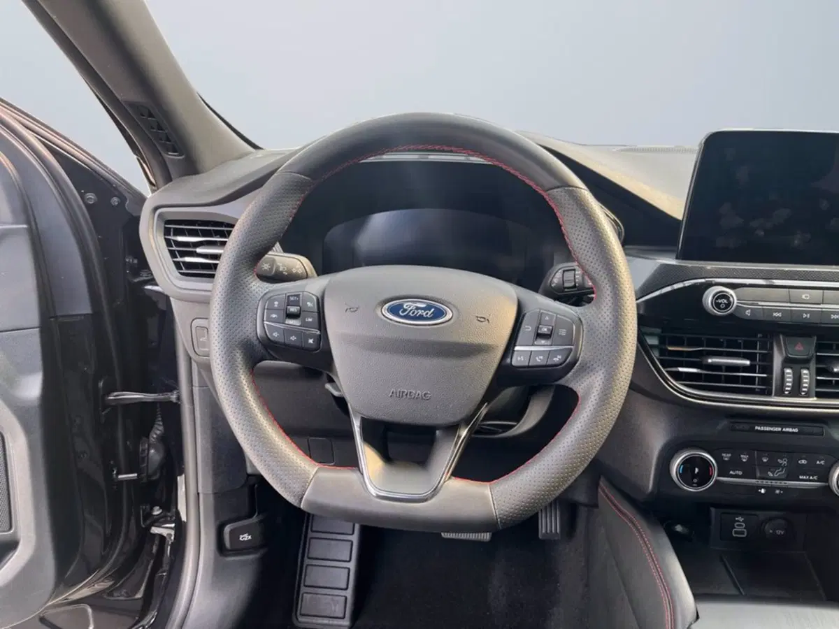 Ford Kuga usata a Milano (14)