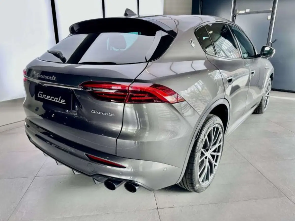 Maserati Grecale nuova a Torino (6)