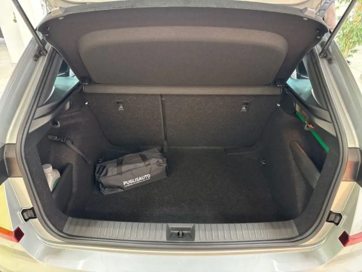 Skoda Kamiq nuova a Catania (12)