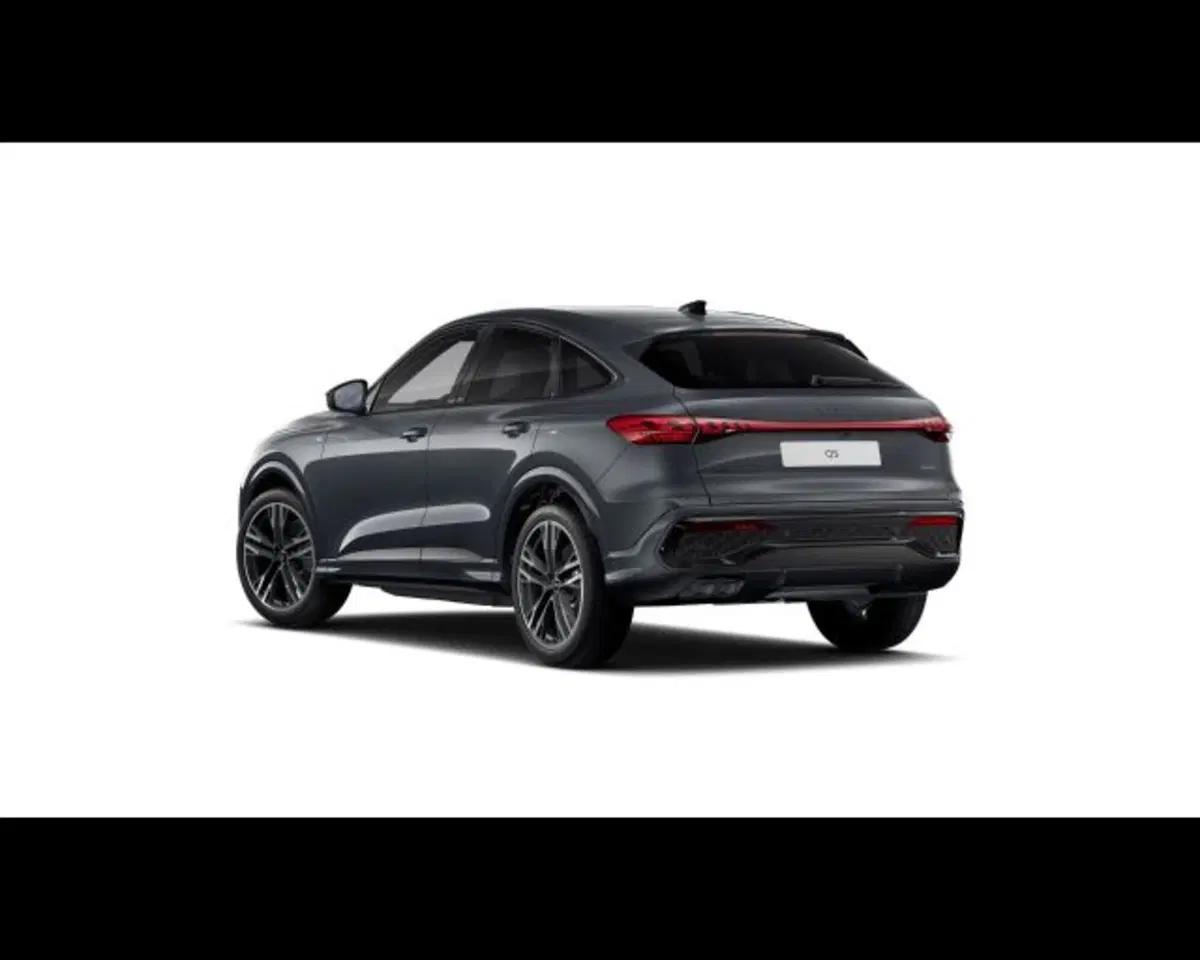 Audi Q5 Sportback nuova a Treviso (5)