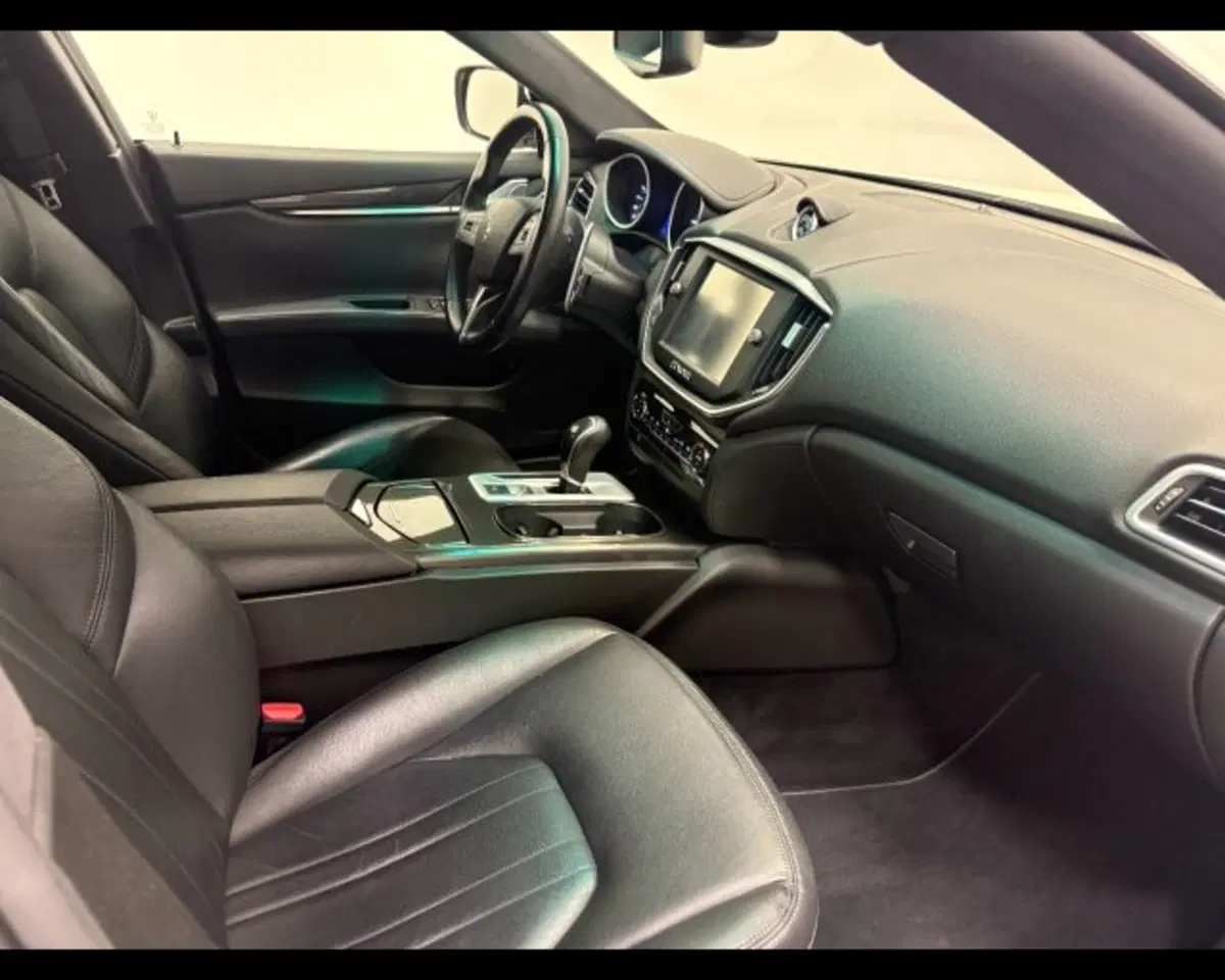 Maserati Ghibli usata a Treviso (4)
