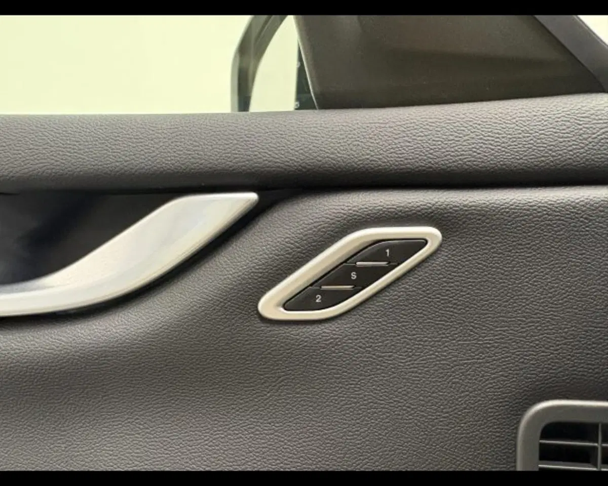 Maserati Ghibli usata a Treviso (8)