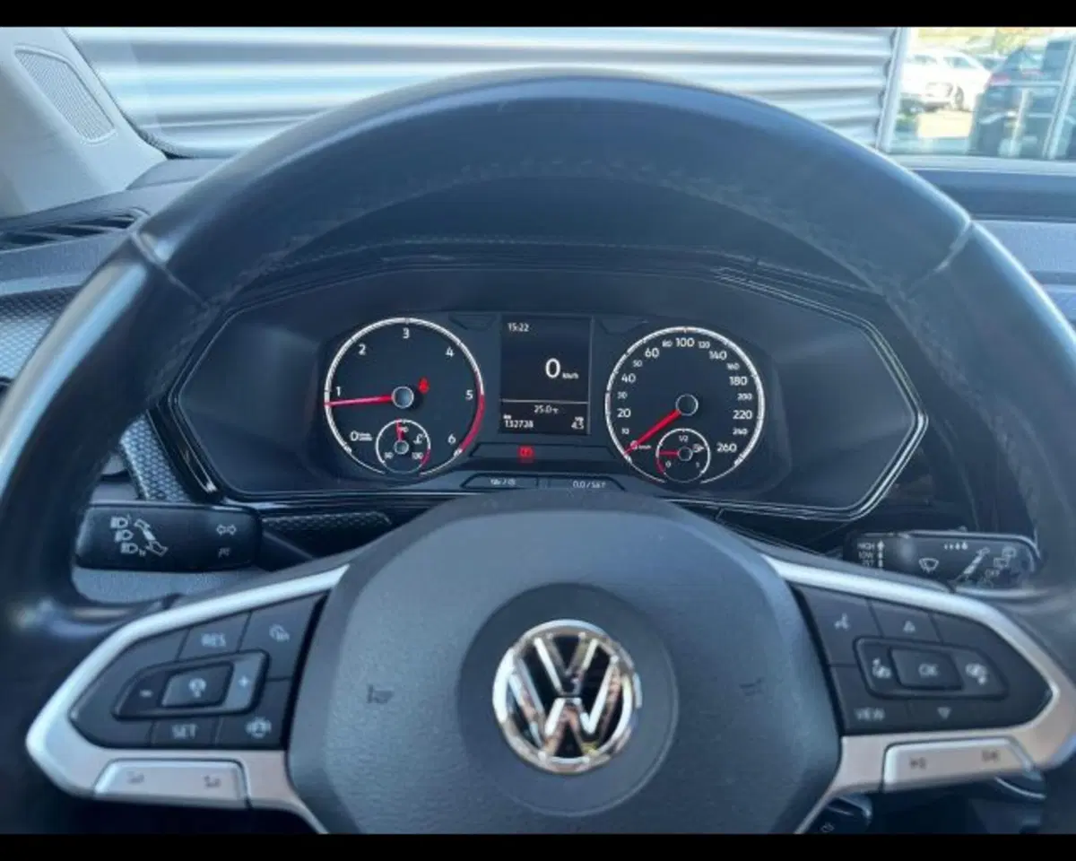 Volkswagen T-Cross usata a Treviso (6)