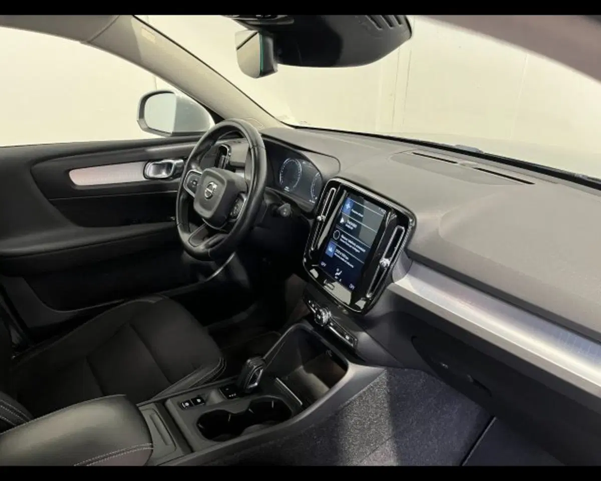 Volvo XC40 usata a Treviso (4)