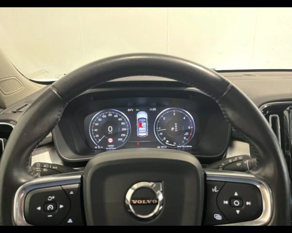 Volvo XC40 usata a Treviso (6)