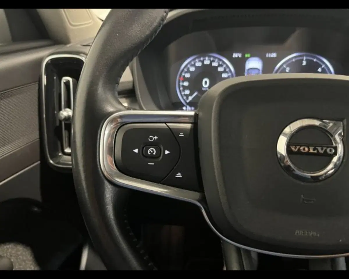 Volvo XC40 usata a Treviso (9)