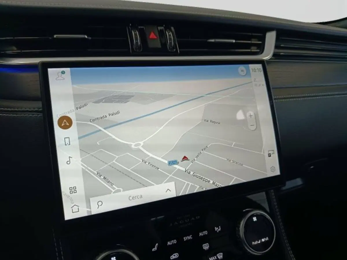 Jaguar F-Pace usata a Teramo (13)