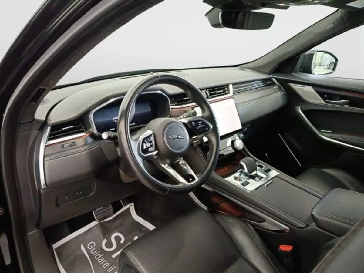 Jaguar F-Pace usata a Teramo (7)