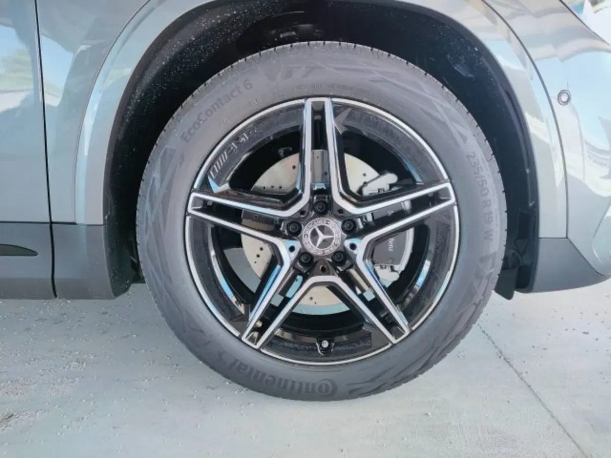 Mercedes-Benz GLA SUV nuova a Teramo (8)