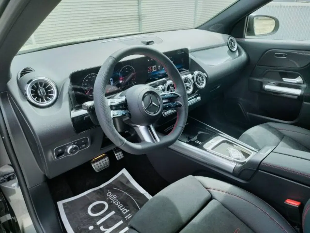 Mercedes-Benz GLA SUV nuova a Teramo (10)