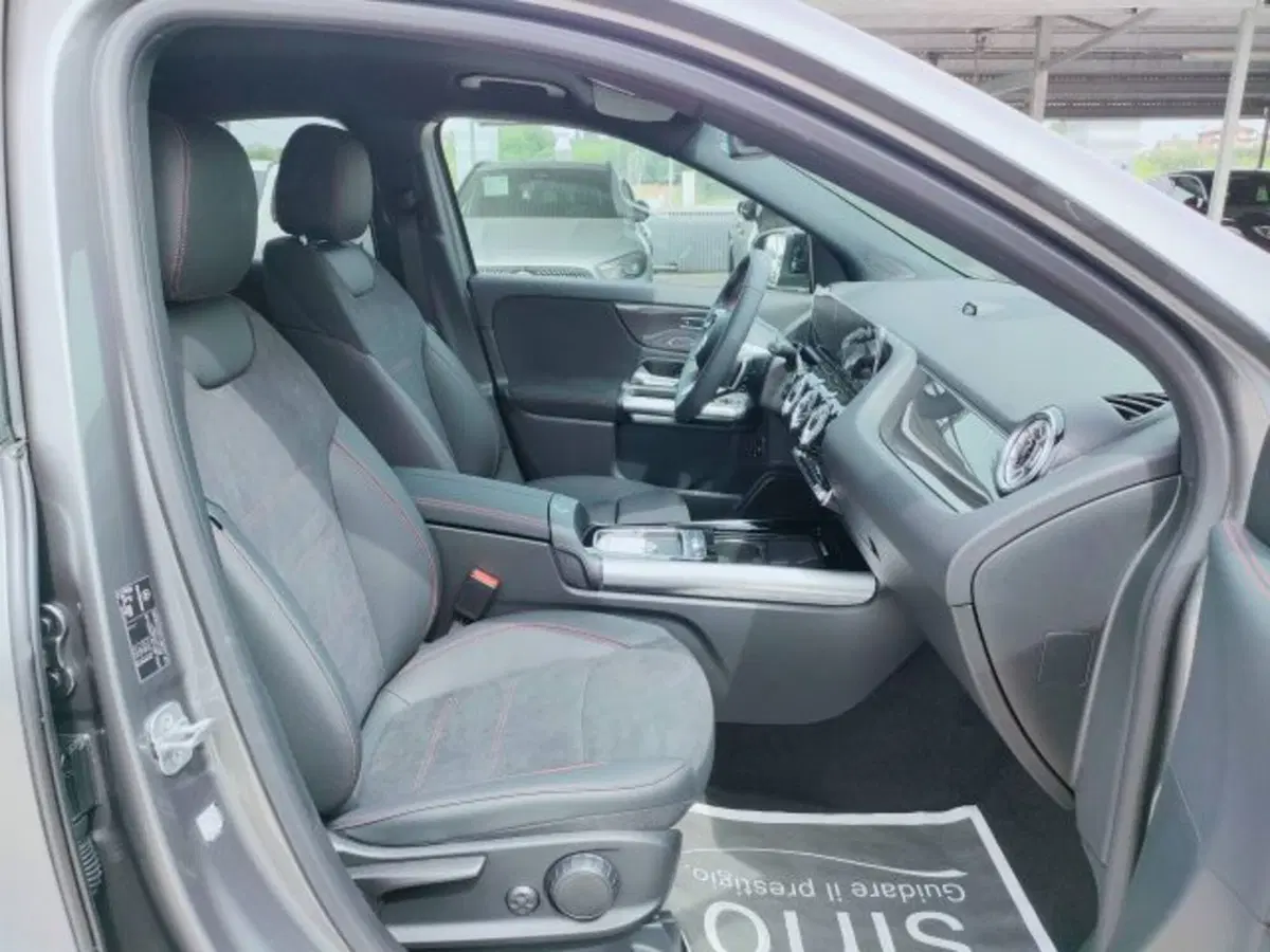 Mercedes-Benz GLA SUV nuova a Teramo (14)