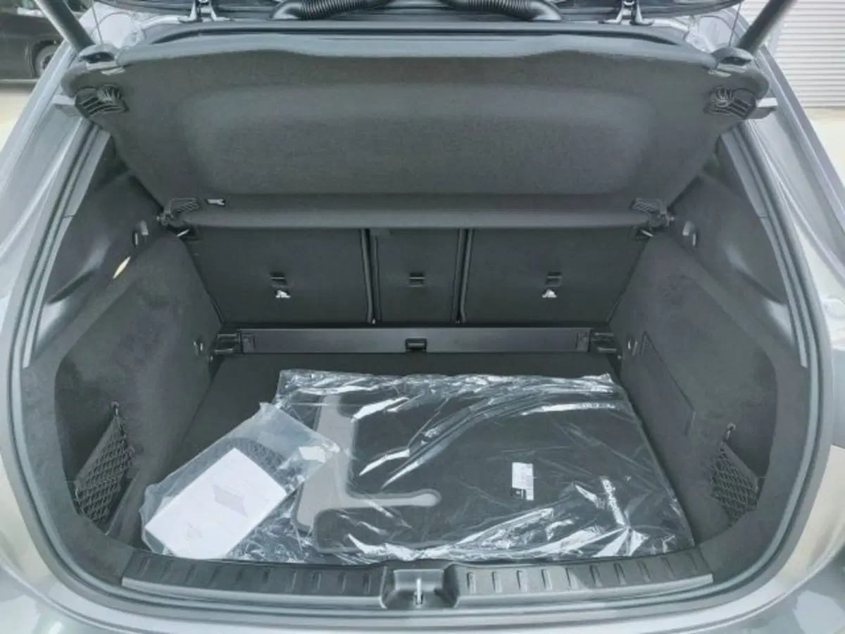Mercedes-Benz GLA SUV nuova a Teramo (5)