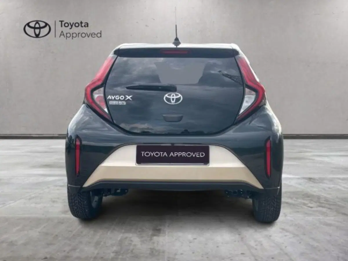 Toyota Aygo X usata a Vercelli (12)