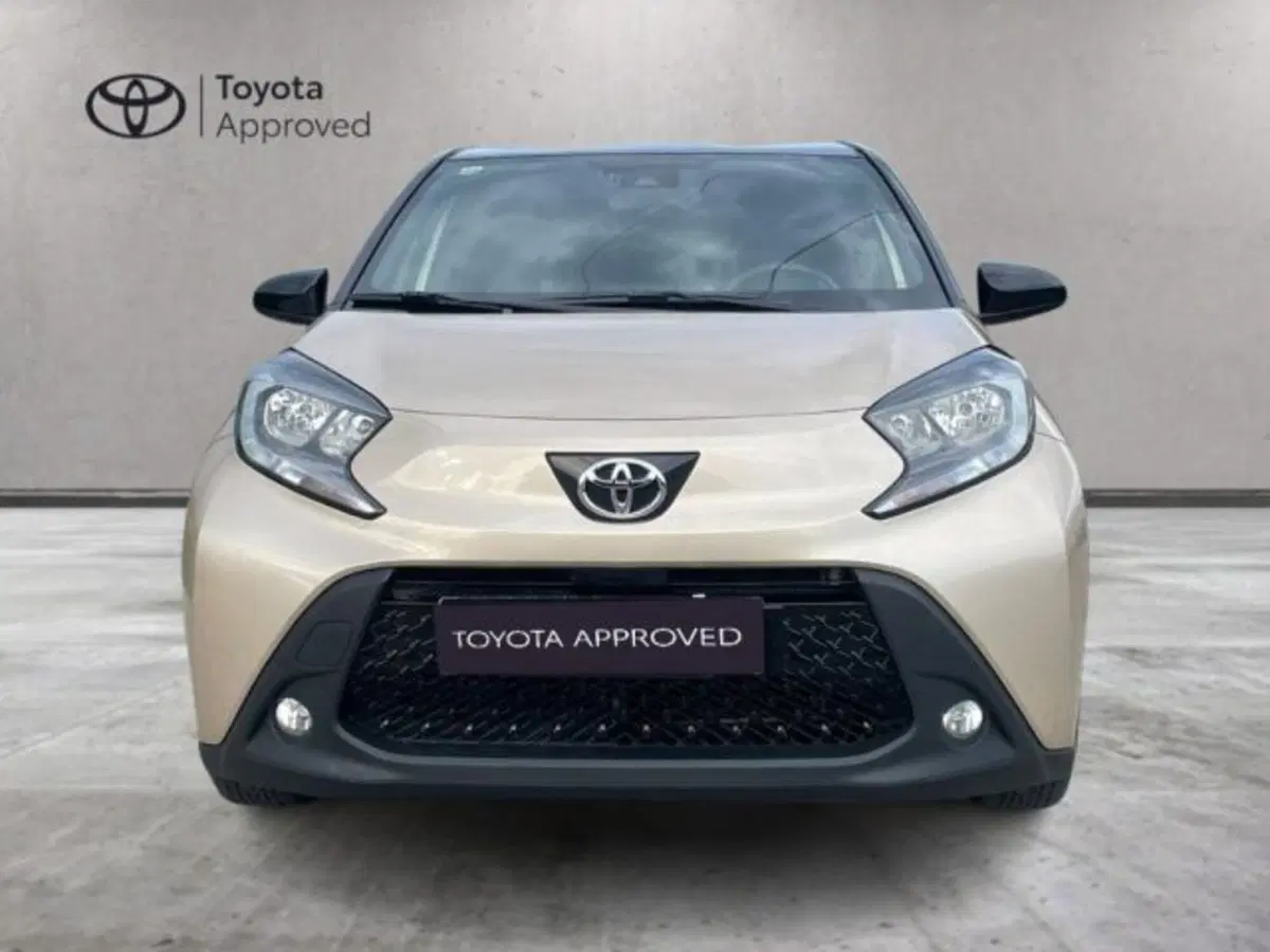 Toyota Aygo X usata a Vercelli (13)