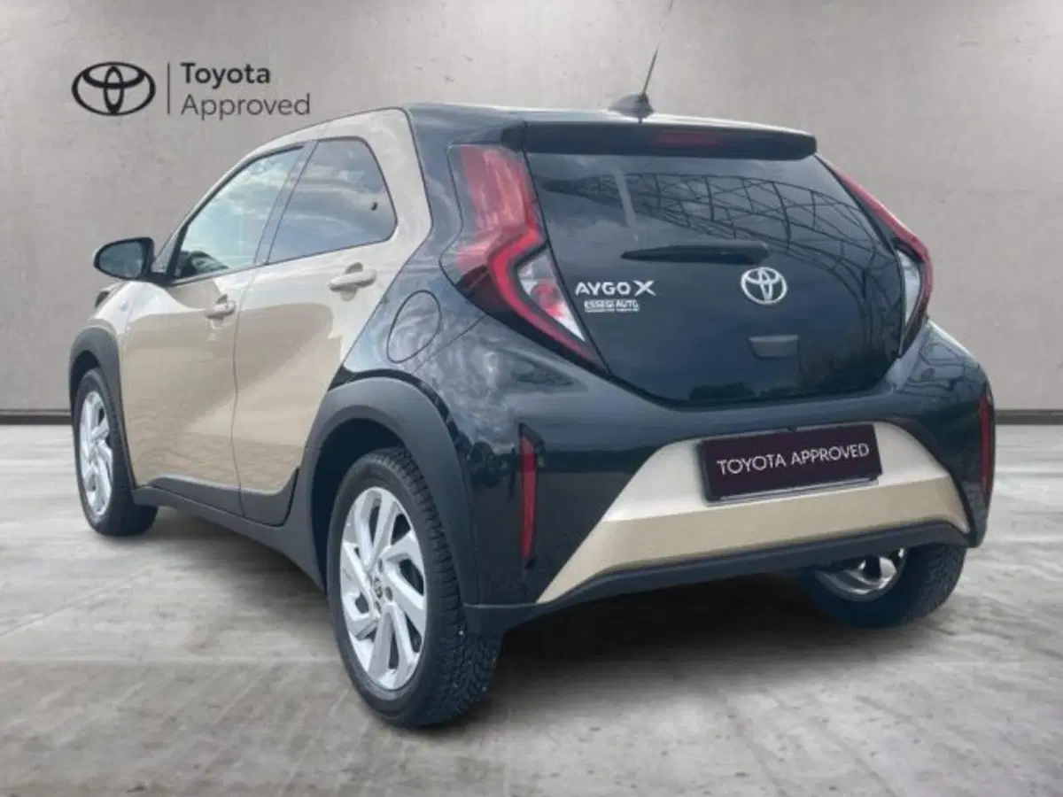 Toyota Aygo X usata a Vercelli (5)