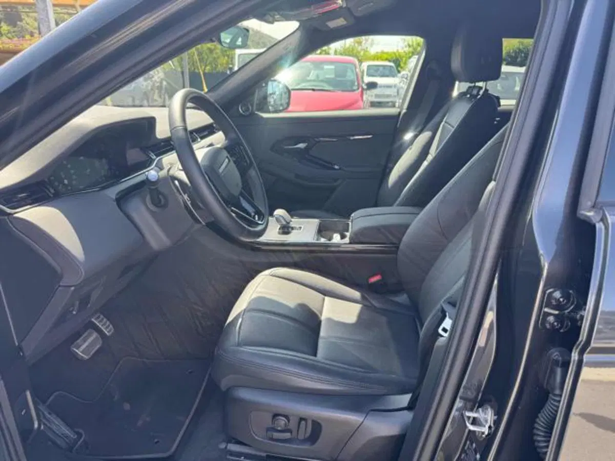 Land Rover Range Rover Evoque usata a Lucca (7)