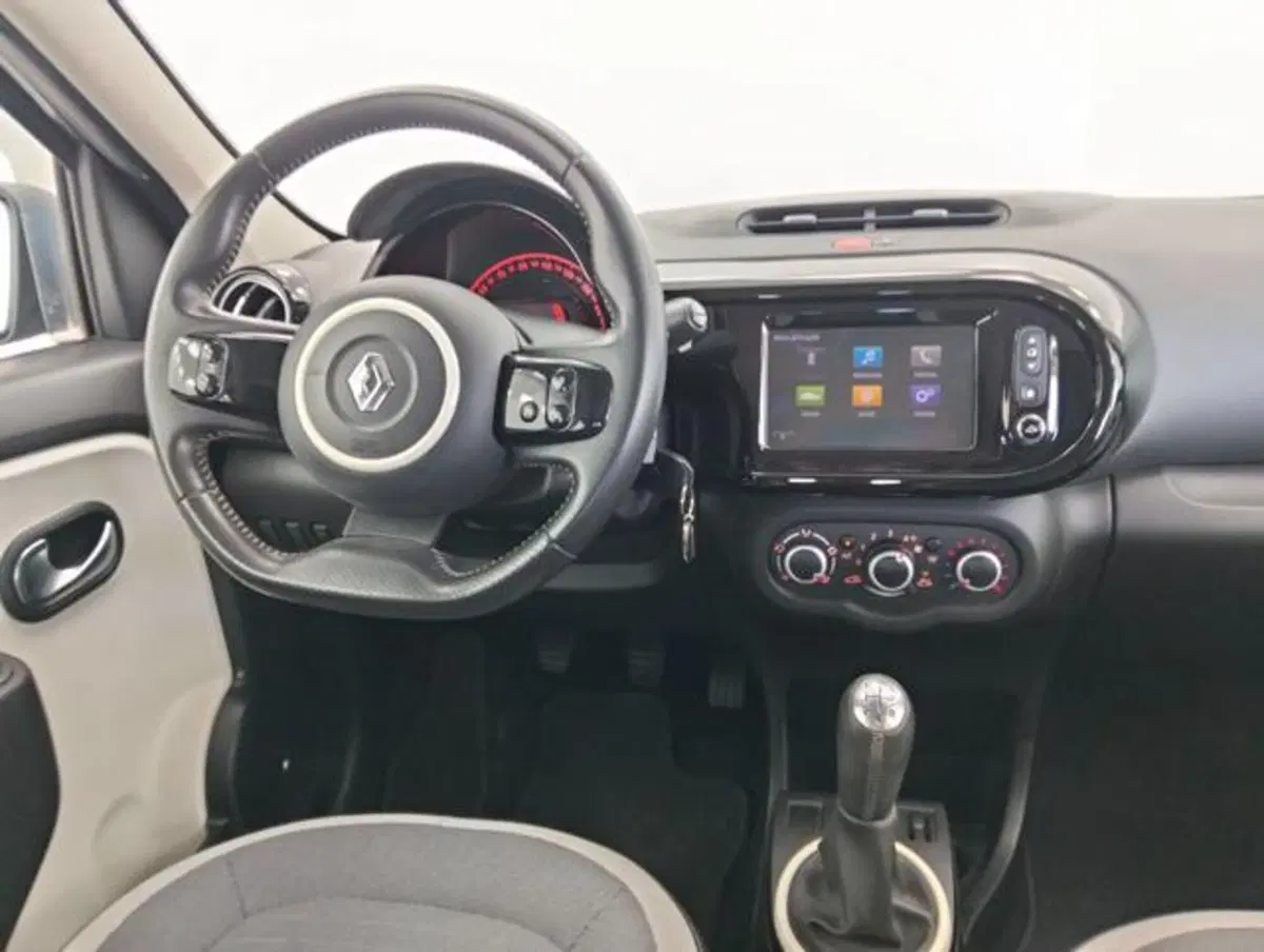 Renault Twingo usata a Como (10)