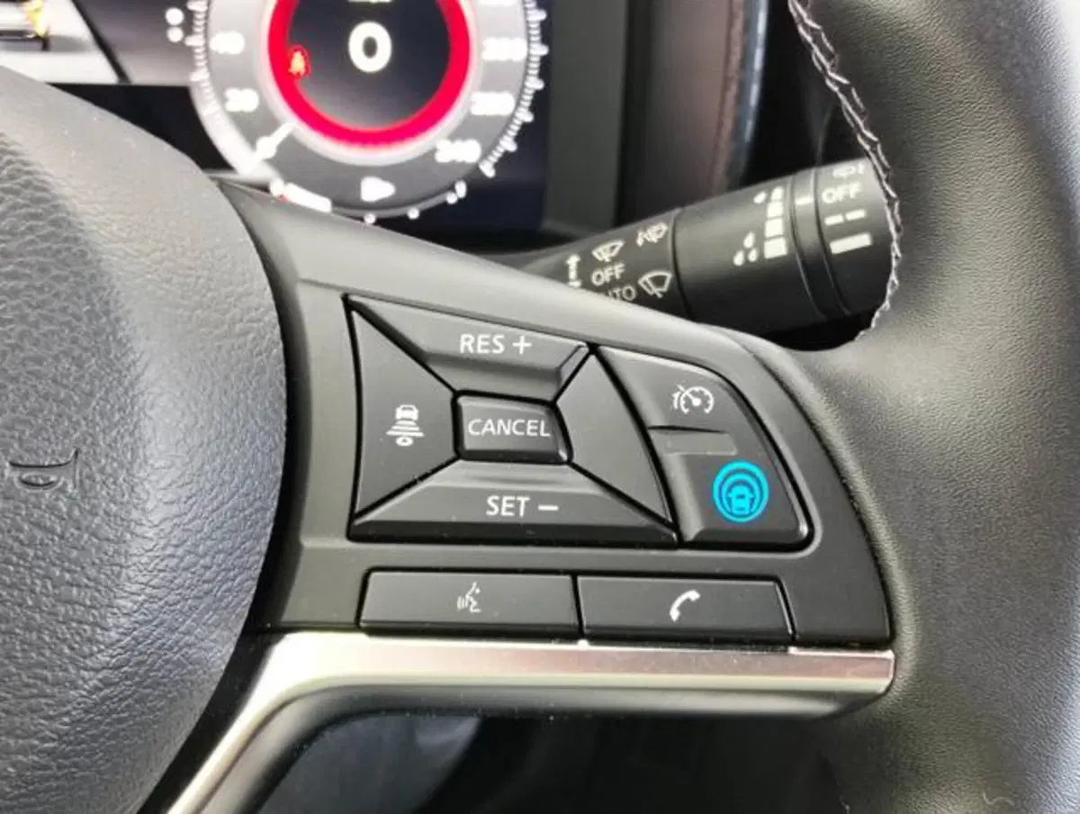 Nissan Juke usata a Como (11)