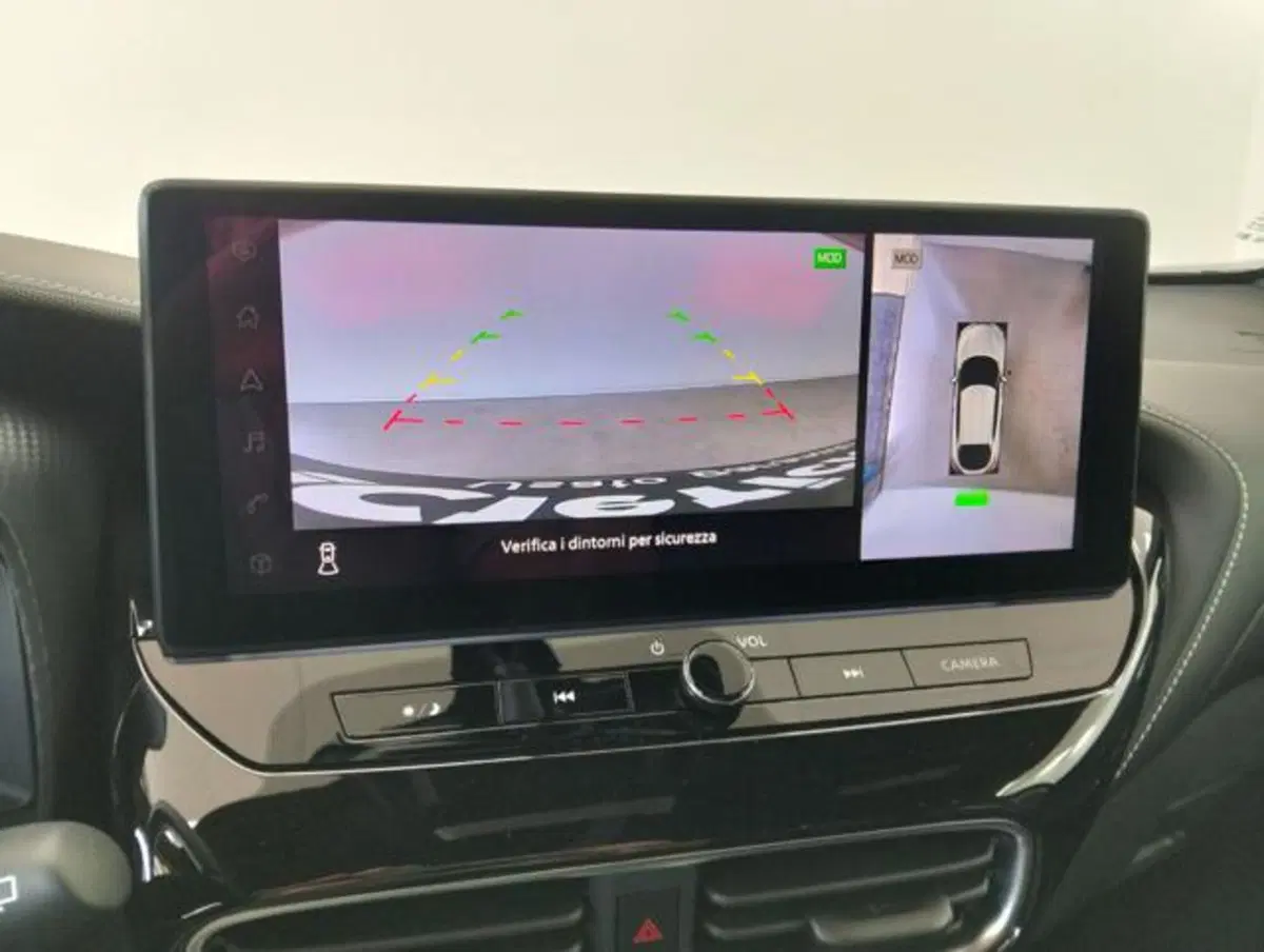 Nissan Juke usata a Como (18)