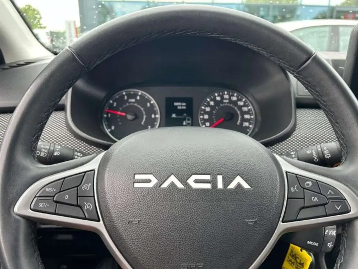 Dacia Sandero usata a Firenze (14)