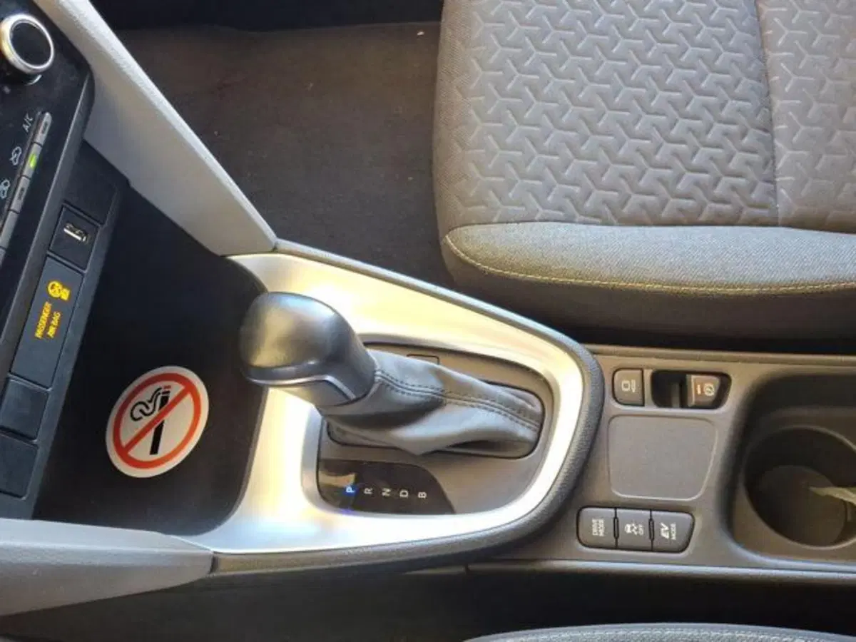 Toyota Yaris Cross usata a Roma (16)