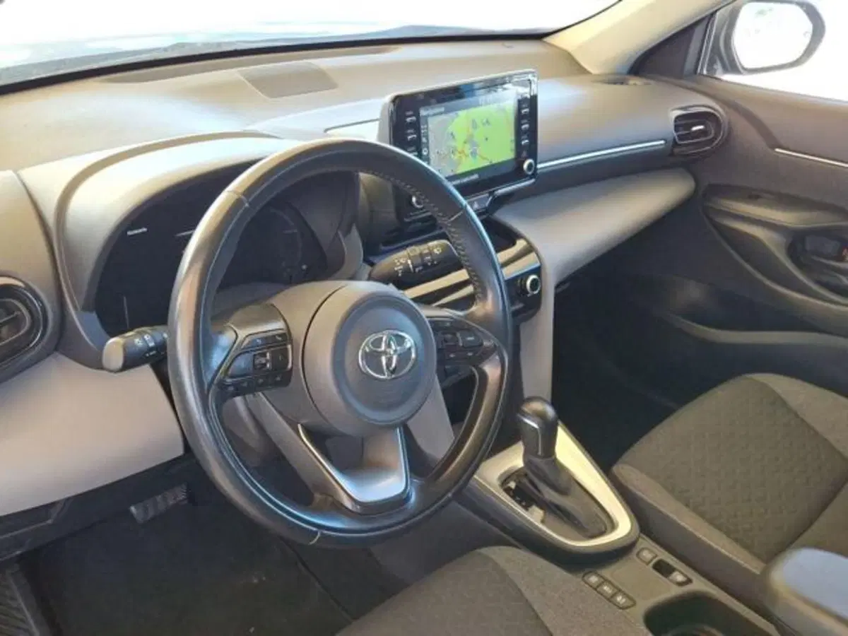 Toyota Yaris Cross usata a Roma (7)