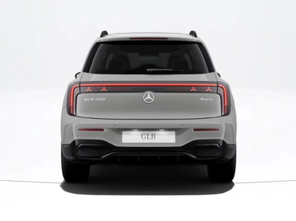 Mercedes-Benz GLB EQ nuova a Verona (4)