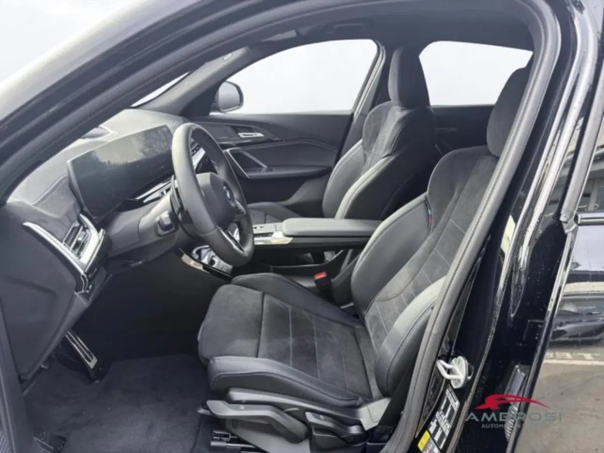 BMW iX2 nuova a Perugia (10)