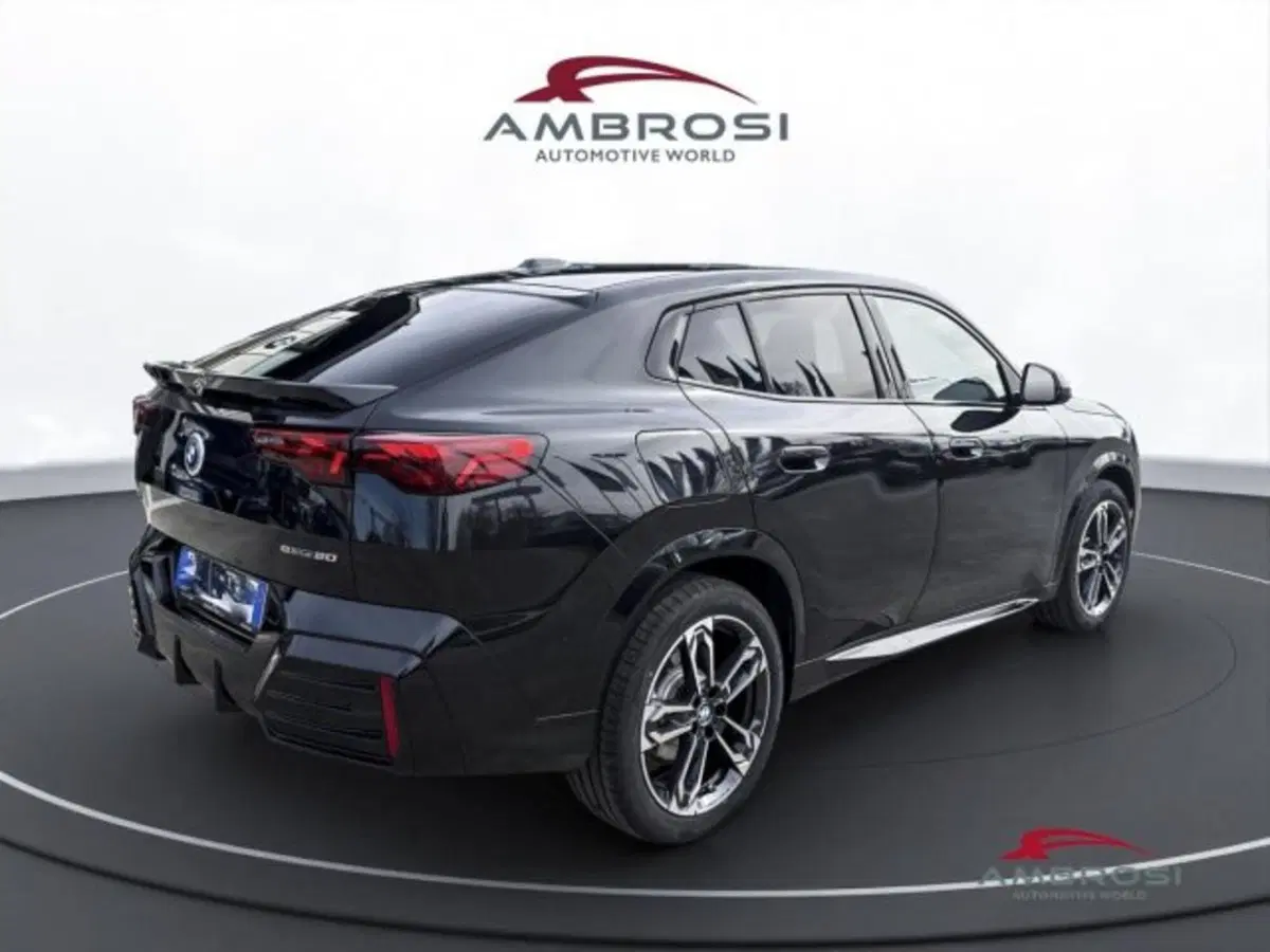 BMW iX2 nuova a Perugia (3)