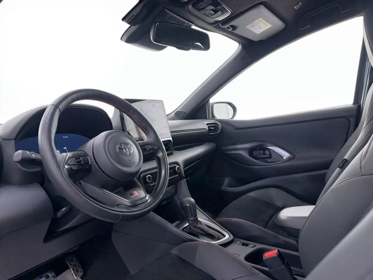 Toyota Yaris Cross usata a Monza e Brianza (11)