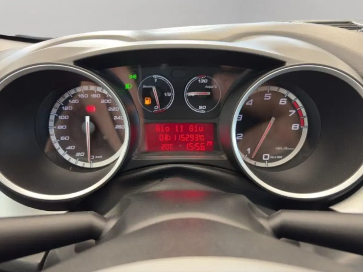 Alfa Romeo Giulietta usata a Perugia (12)